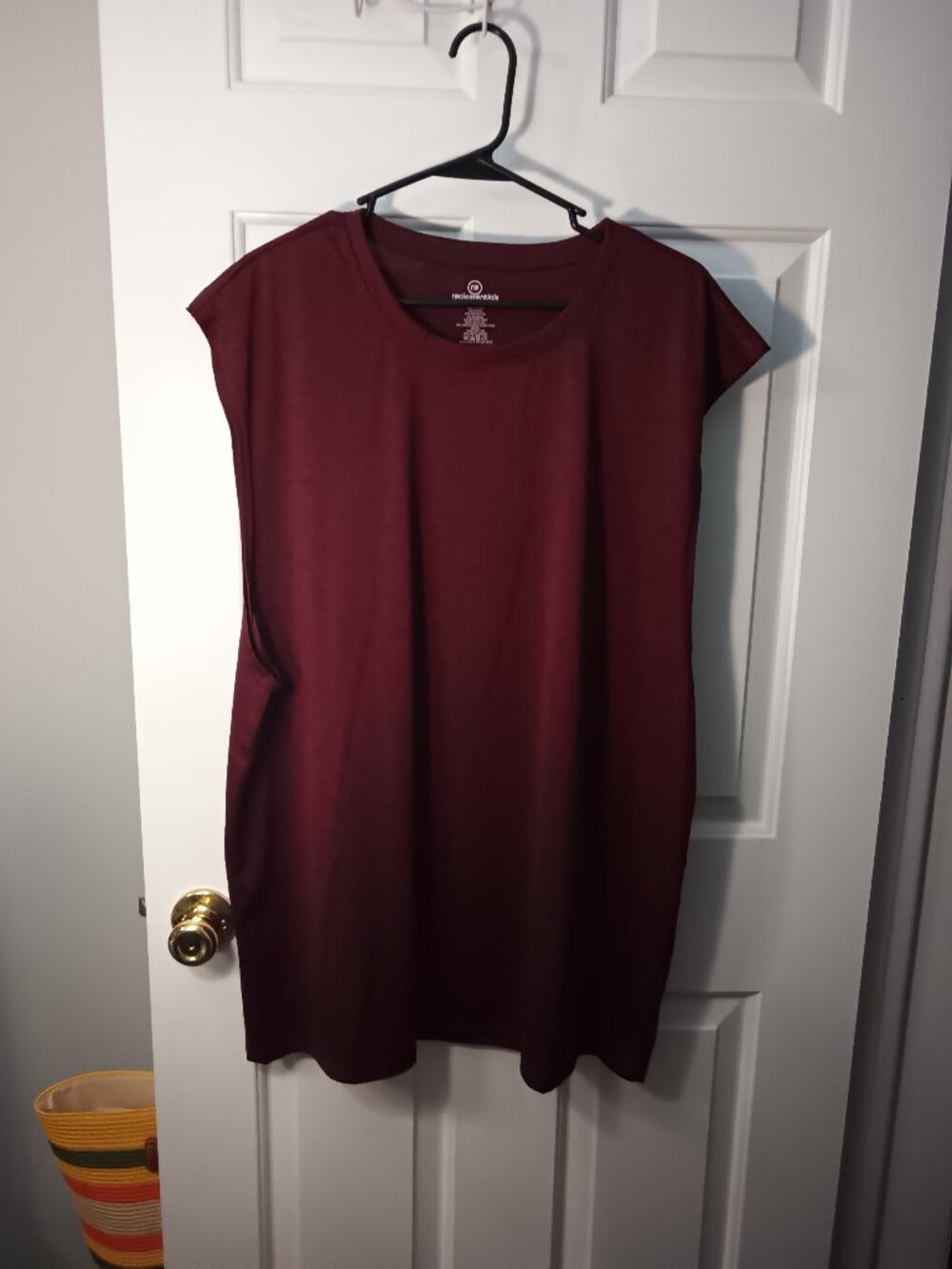 Real Essentials Men's Maroon Tank Top - Classic Sleeveless Shirt Size XXL